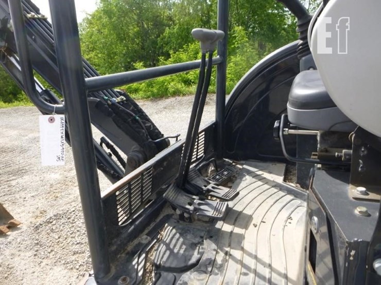2021-deere-26g-image-11