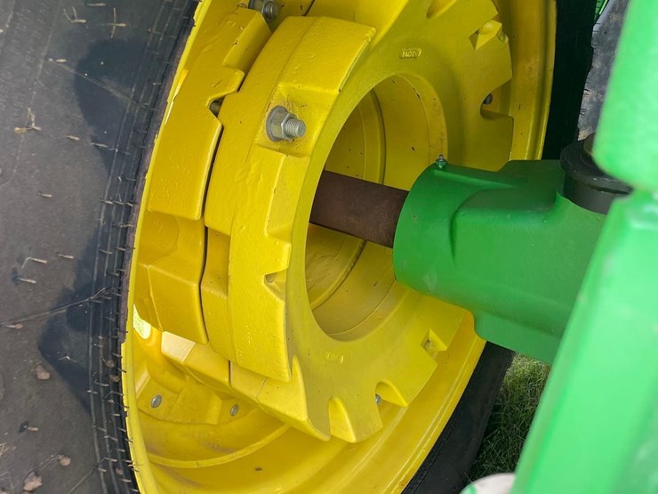 2015-john-deere-6155r-image-12