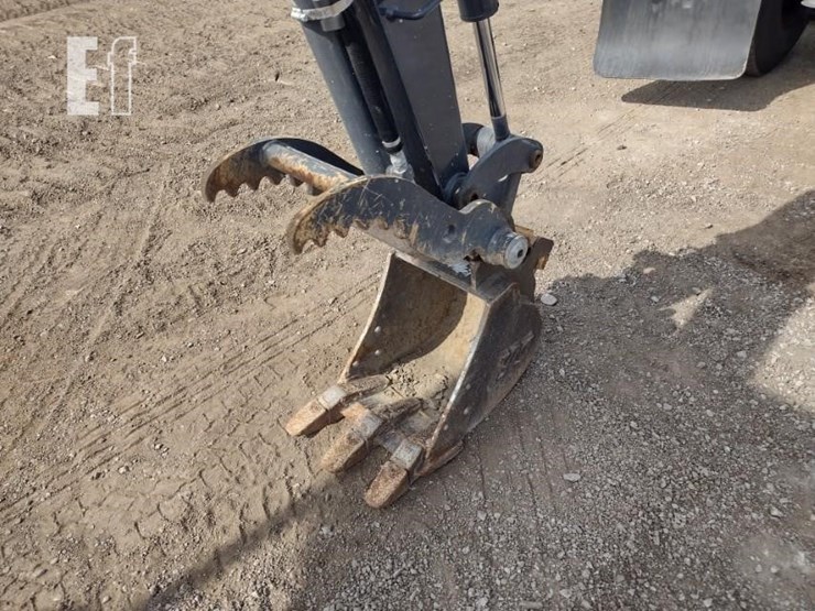 2022-deere-17g-image-18