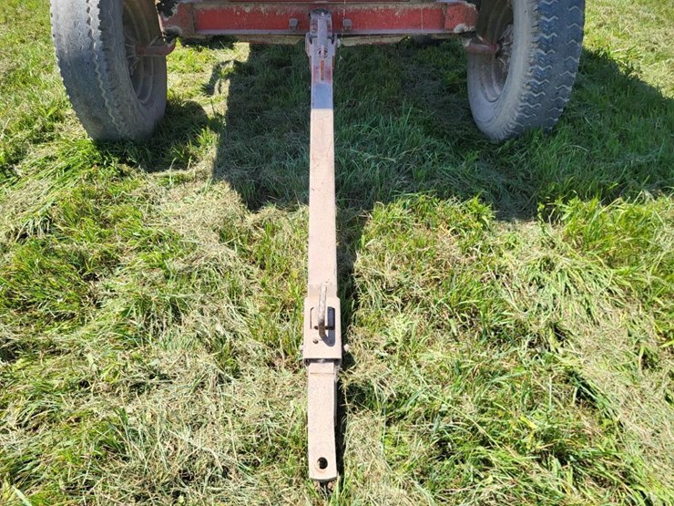 unverferth-mccurdy-350-hopper-wagon-w/running-gear-image-8