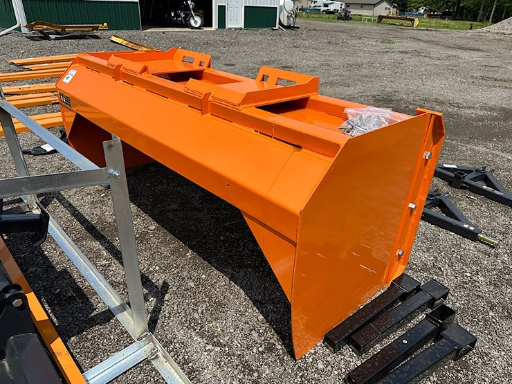 wolverine-84"-snow-push-box-image-2