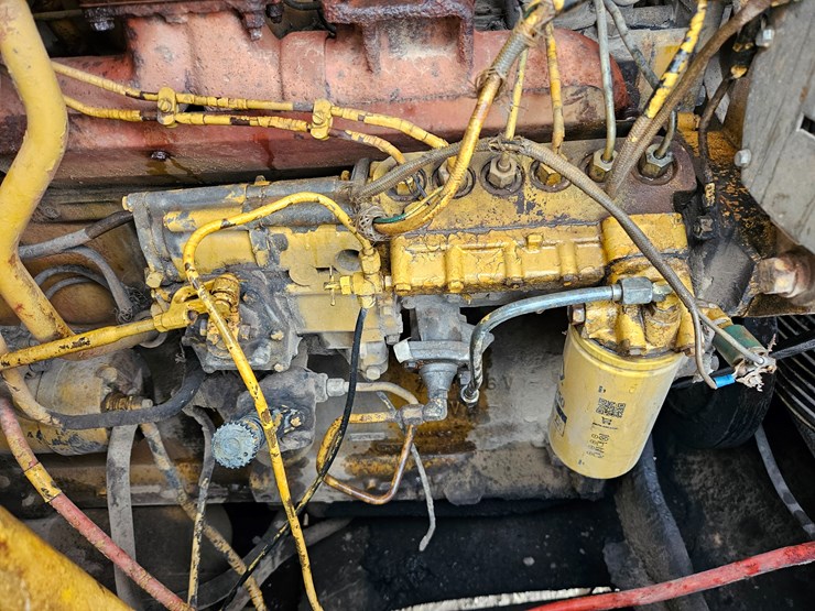 1984-caterpillar-973-image-27