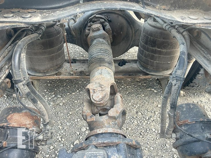 2012-mack-pinnacle-cxu613-image-10