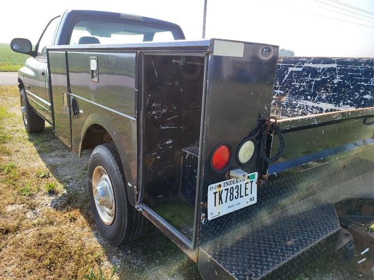 2002-dodge-2500-image-19