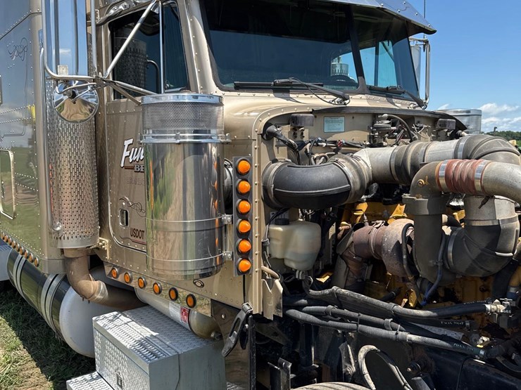 1999-peterbilt-379-image-18