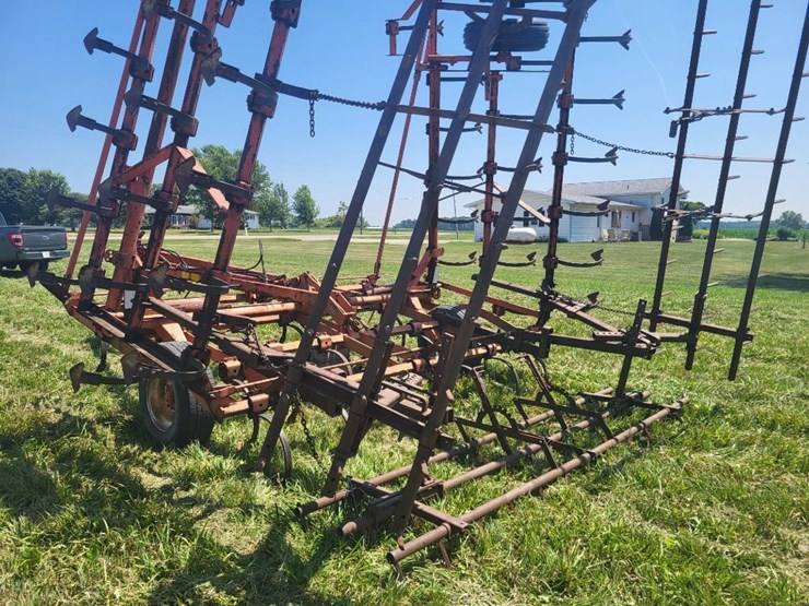 allis-chalmers-1300-e-30'-field-cultivator-w/3-bar-spike-harrow-image-22