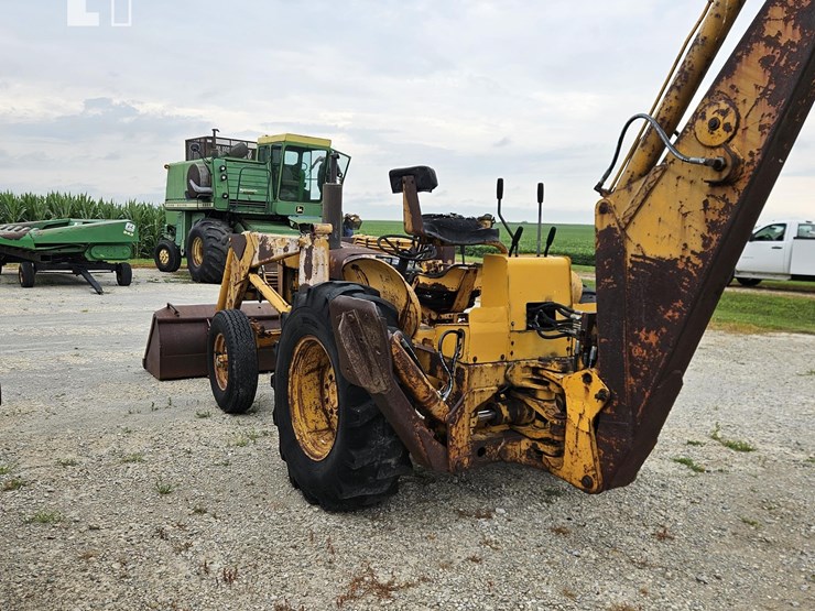 deere-e7320-wilson825-b25-image-9