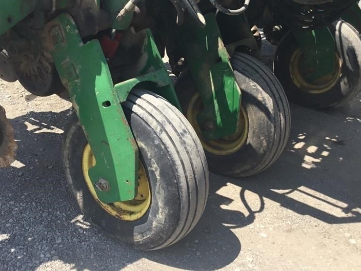 john-deere-1780-image-16