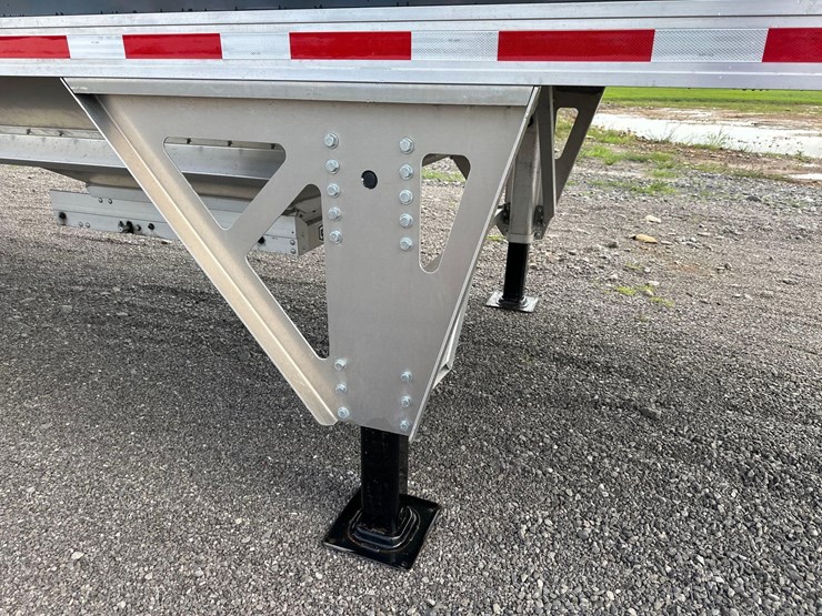 2022-40'-eby-grain-trailer-image-18