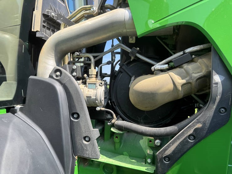 2014-john-deere-8270r-image-42