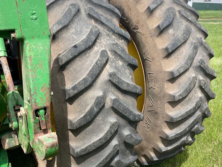 john-deere-4755-image-16