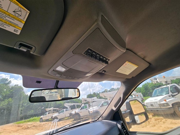 2017-ford-f550-image-29