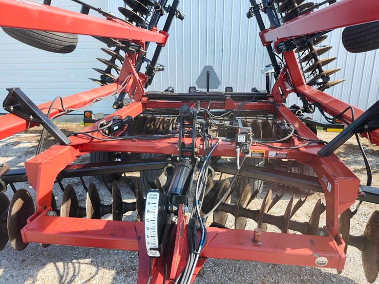 case-ih-340-image-18