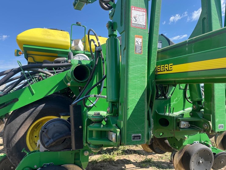 2012-john-deere-1790-image-8