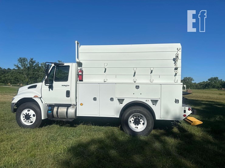 2019-international-durastar-4300-image-6