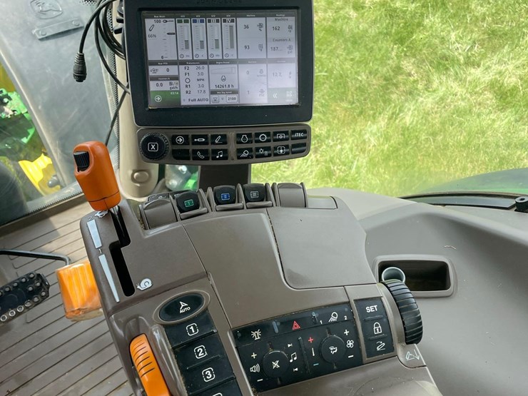 2015-john-deere-6155r-image-58