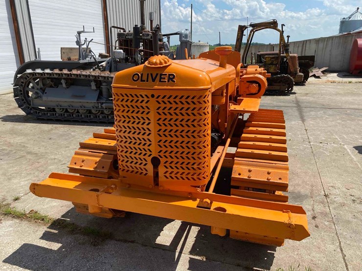 oliver-ag-6h-ag-crawler-image-2