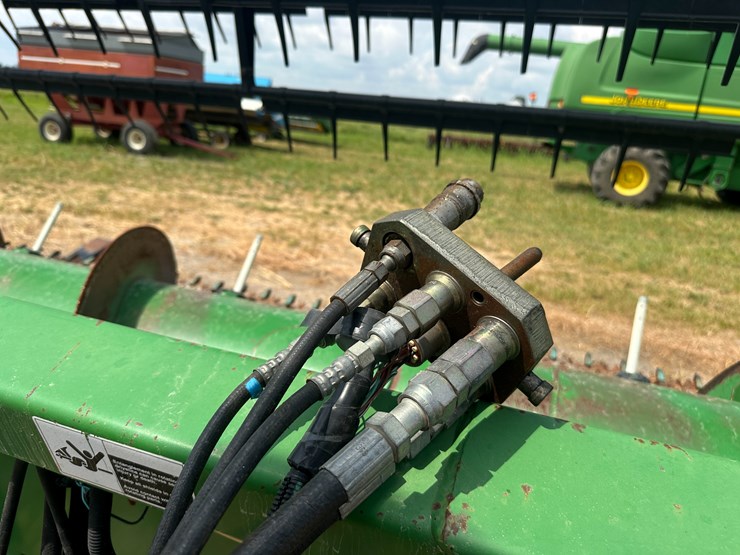2004-john-deere-635f-image-15