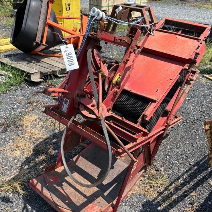 New Holland 53A Bale Thrower