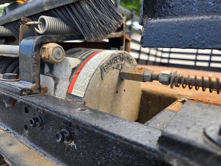 2004-ford-f650-image-126