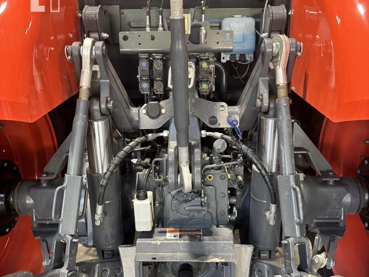 kubota-m7-132-image-10