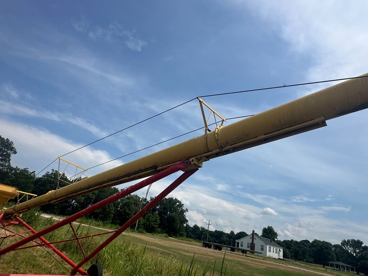 #26612-•-westfield-mk-13c-71-71'-grain-auger-image-27