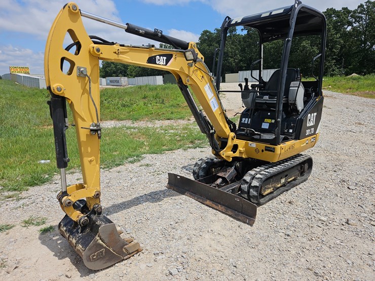 caterpillar-301.7-image-1
