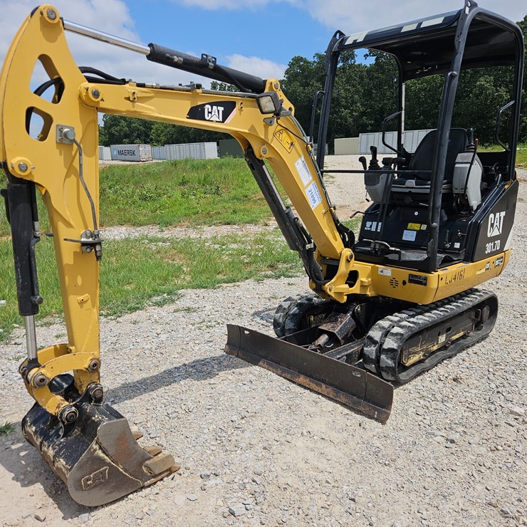 CATERPILLAR 301.7