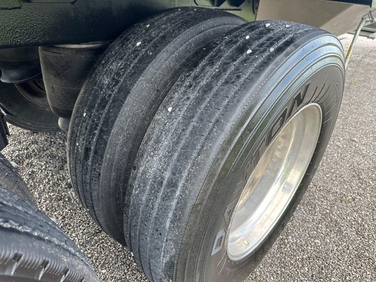 2019-40'-timpte-grain-trailer-image-24