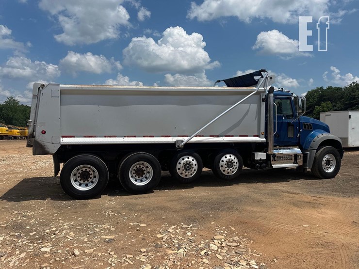 2021-mack-granite-64fr-image-5