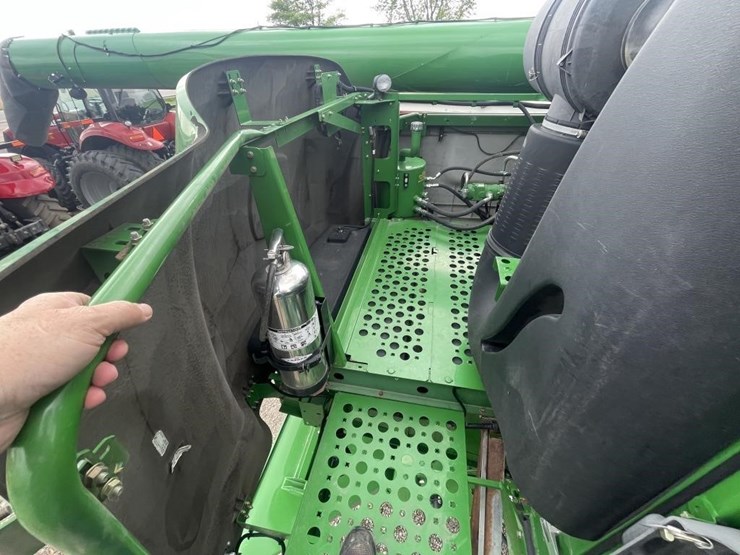 2010-john-deere-2010-image-41