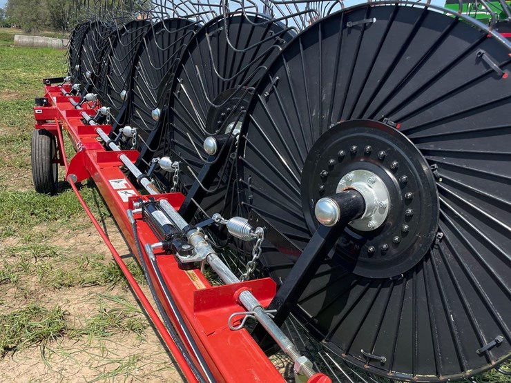 2023-h&s-14-wheel-v-rake-1-owner-image-19
