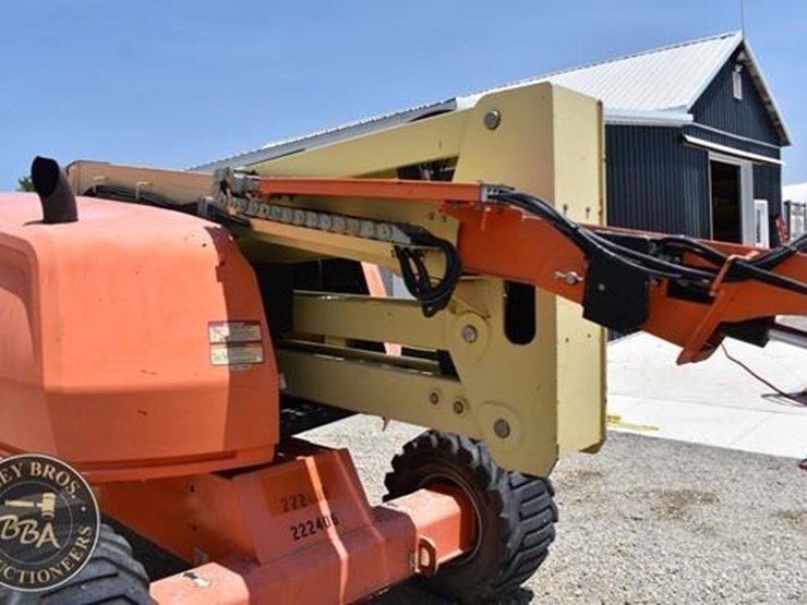 2016-jlg-450aj-image-21