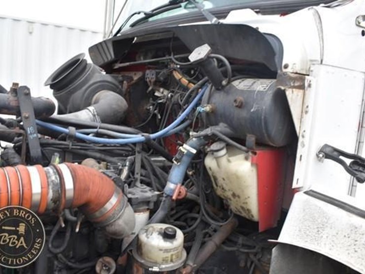 2008-kenworth-t300-image-54