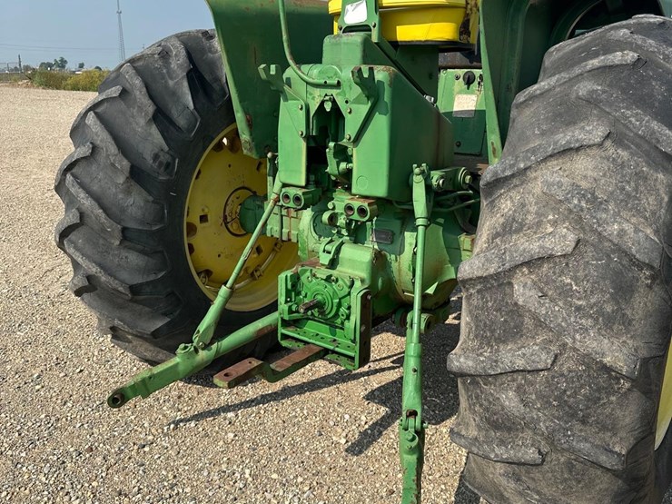 john-deere-4020-image-8
