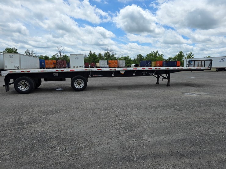 2015-great-dane-48'-x-102"-image-46