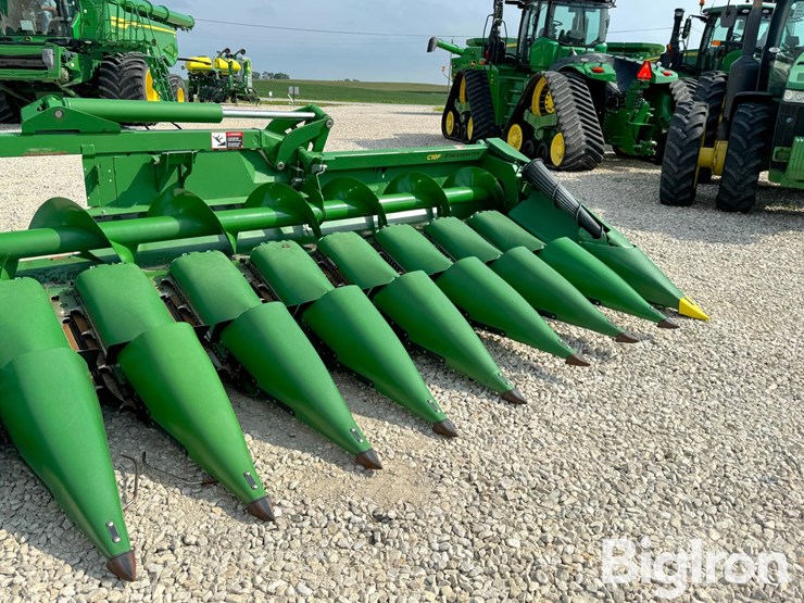 2022-john-deere-c18f-image-9