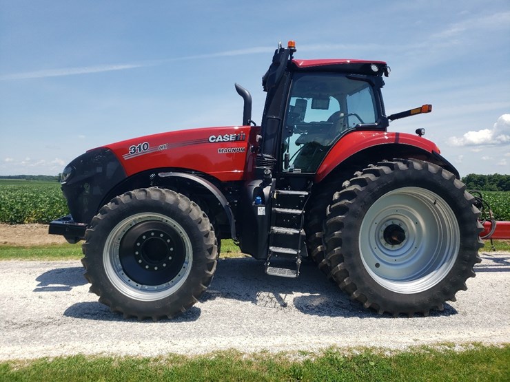 2021-case-ih-magnum-310-image-1