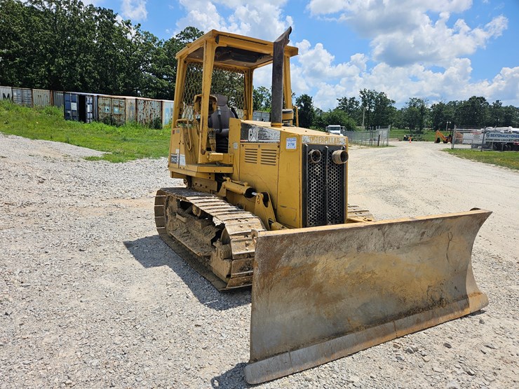 caterpillar-d4c-image-19