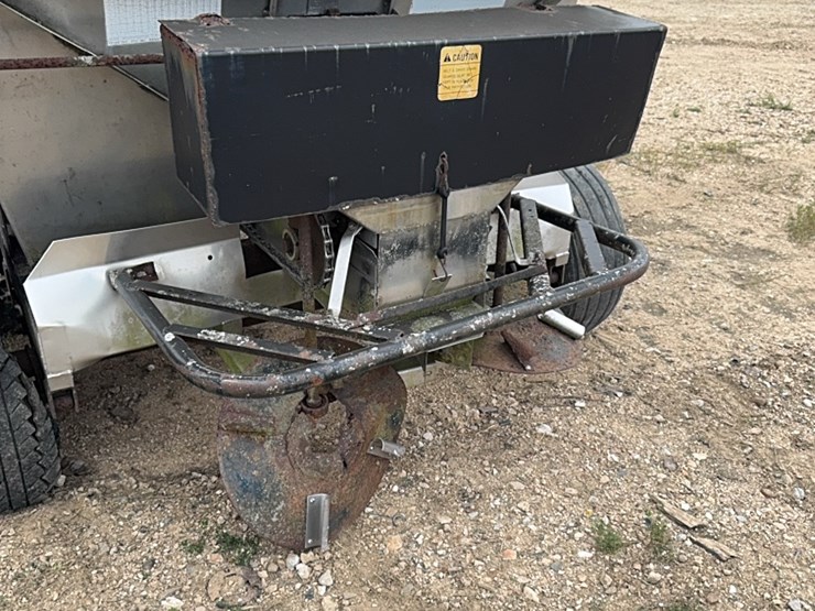 tyler-fertilizer-buggy-image-8