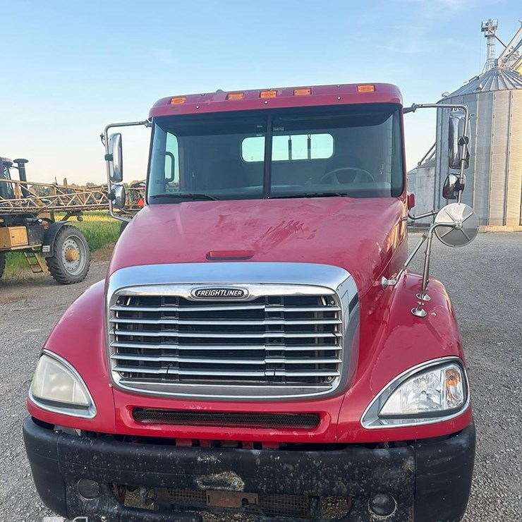 2007 FREIGHTLINER COLUMBIA 120