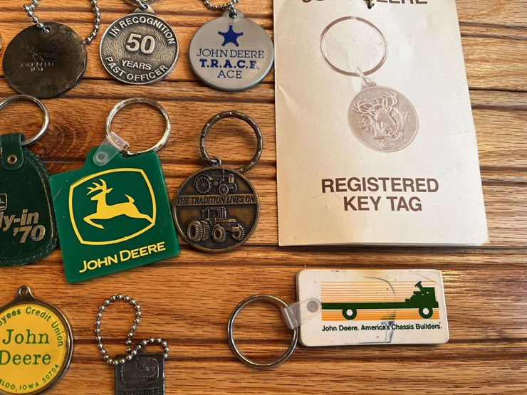 john-deere-keychains-image-4