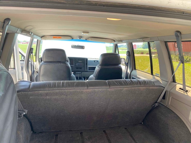 1992-jeep-cherokee limited--low-miles-image-19