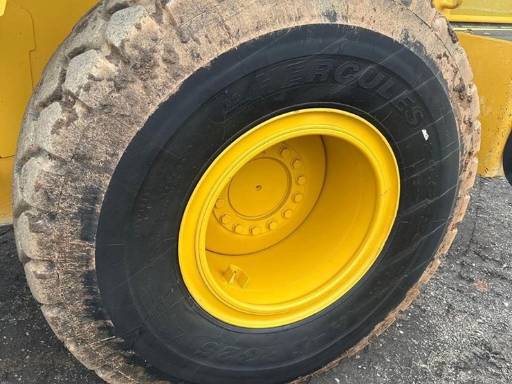 2019-deere-624l-image-15