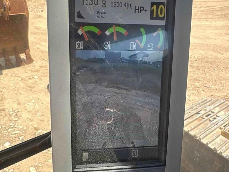2015-caterpillar-335f-lcr-image-30