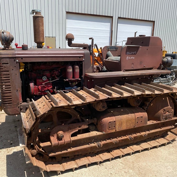 International TD-9  Diesel Ag Crawler