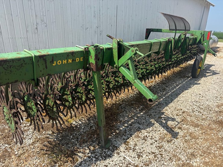 john-deere-400-image-6
