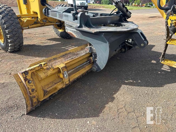 2014-deere-772gp-image-49