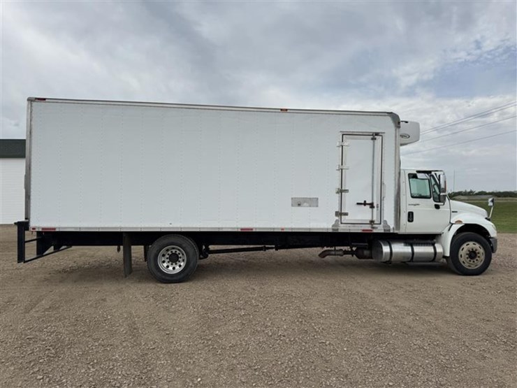 2012-international-durastar-4300-image-6