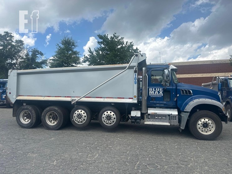 2021-mack-granite-64fr-image-3